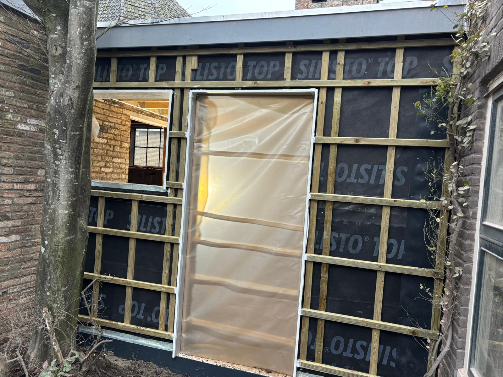 (Na)Isoleren van constructies- isoleren van aanbouw in Friesland