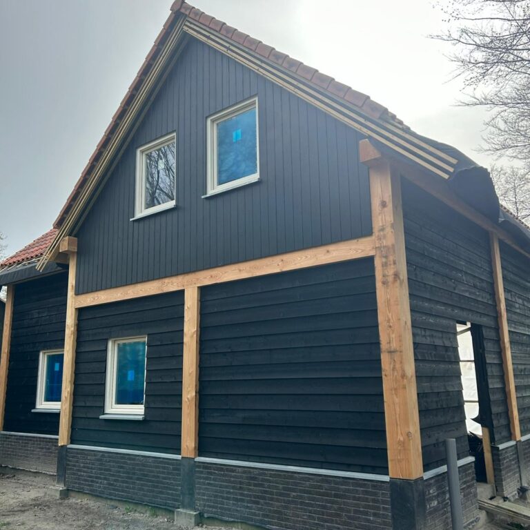 nieuwbouw woning - mooie zwarte nieuwbouw woning in Friesland